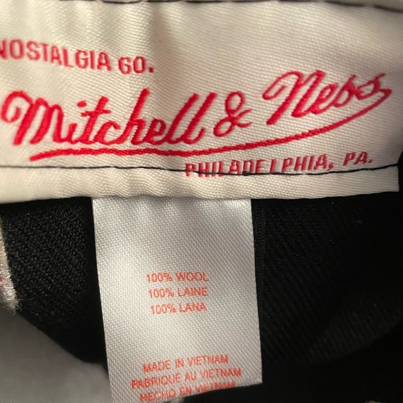 New Mitchell and Ness NBA Warriors black and blue with gold seal baseball cap - Picture 2 of 6